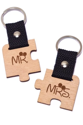 Mr. & Mrs. puzzle páros fa kulcstartó