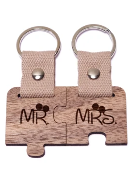 Mr. & Mrs. puzzle páros fa kulcstartó